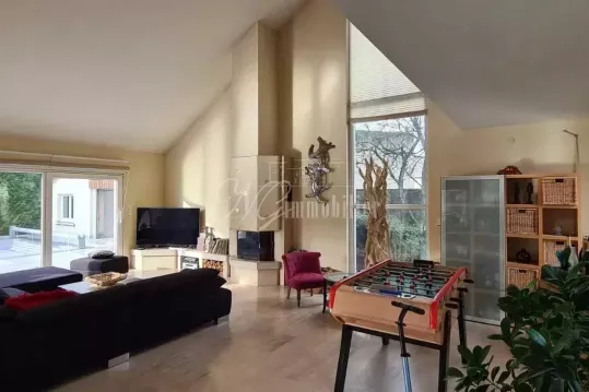 Exceptionnelle maison d’architecte de 298 m² à Hettange-Grande (F-57)