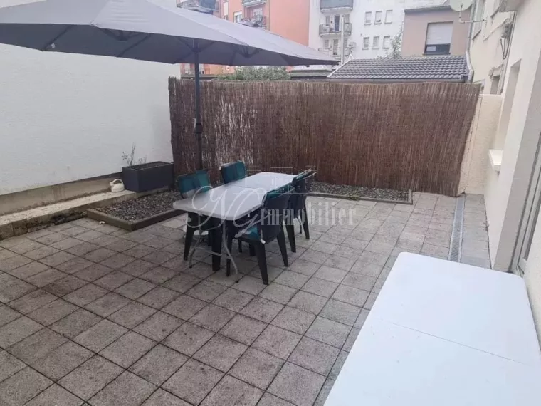 Bureau et/ou Local commercial  de  +/- 8m² à louer à Dudelange (LU)