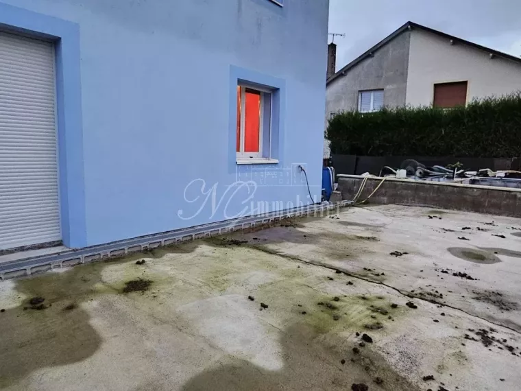 Maison jumelée de 78 m² habitables avec jardin et terrasses à Tucquegnieux (F-54)