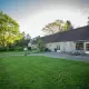 Château du XVIIe siècle en campagne normande